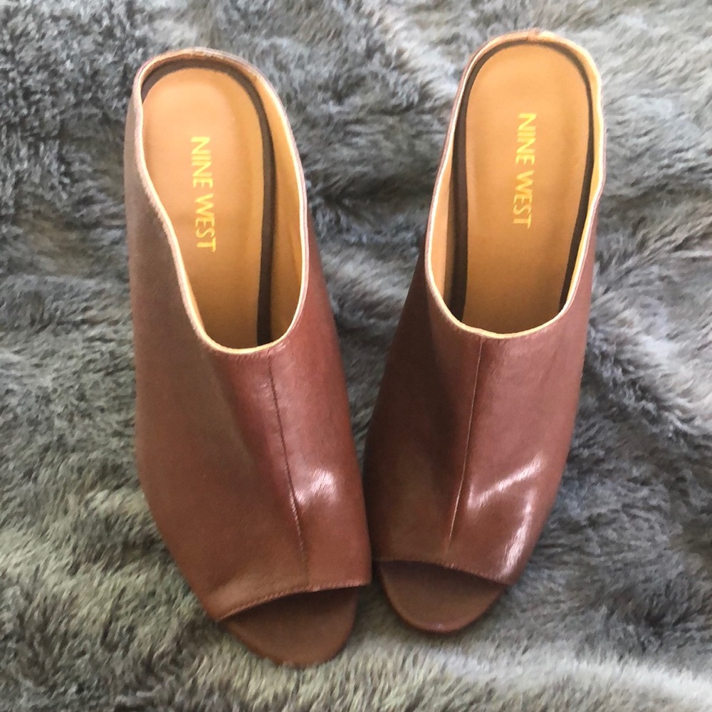 Nine west leather peep toe wedge